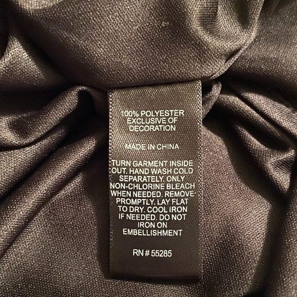 Express black all over sequins dress sleeveless v neck tie stretchy waist size S - Picture 3 of 6